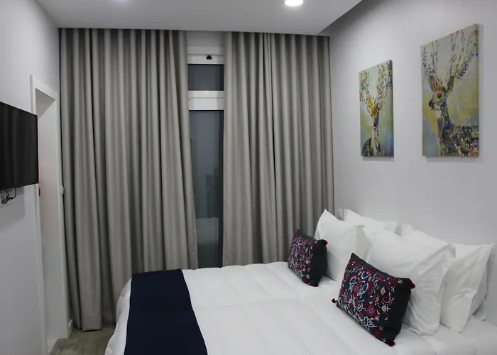 Bella Gaia - Local Guest house