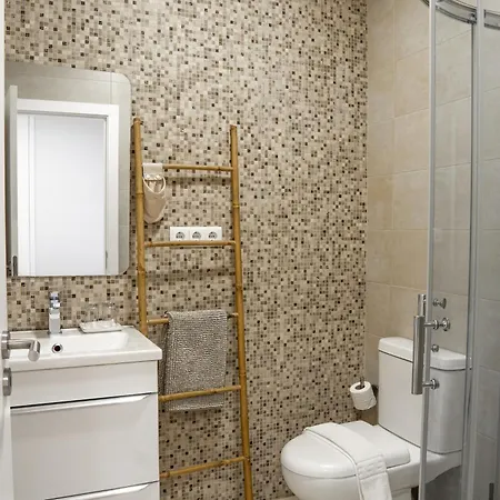 Bella Gaia - Local 3*